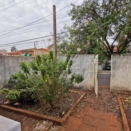Buy this 3 bed house on Rua Waldomiro Machado in Vila Melhado, Araraquara - SP