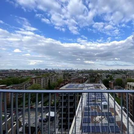 Image 9 - 126 Cavell Street, London, E1 2EE, United Kingdom - Apartment for sale
