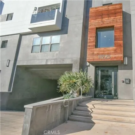 Rent this 2 bed condo on 11941 Kling Street in Los Angeles, CA 91607
