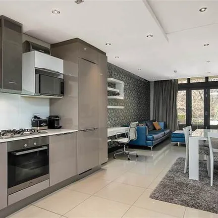 Image 1 - Cecil Avenue, Melrose, Rosebank, 2121, South Africa - Apartment for rent