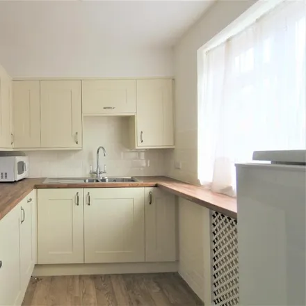 Rent this 1 bed apartment on Cumberland Drive in Brighton, BN1 6QR