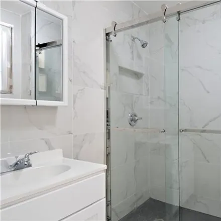 Image 3 - 2117 5th Avenue, New York, NY 10035, USA - House for sale
