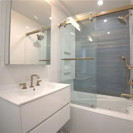 Image 5 - 1343 East 14th Street, New York, NY 11230, USA - Condo for sale