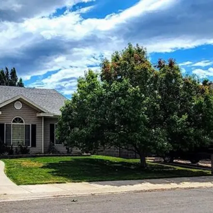 Buy this 3 bed house on 1921 North Central Avenue in Show Low, AZ 85901