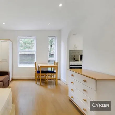 Image 1 - Coopers Close, London, E1 4BB, United Kingdom - Apartment for rent