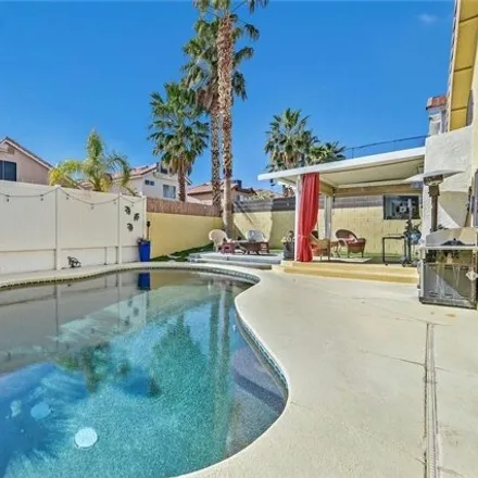 Image 2 - 8731 Country Pines Avenue, Las Vegas, NV 89129, USA - House for sale