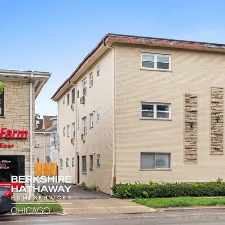 Buy this 2 bed condo on 320 Chicago Avenue in Oak Park, IL 60302