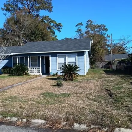 Buy this 3 bed house on 65 Lutcher Circle B in Orange, TX 77630