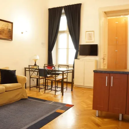 Image 2 - 8th district, Budapest, Central Hungary, Hungary - Apartment for rent