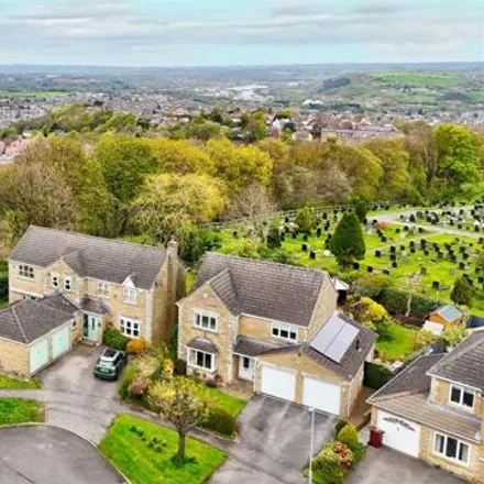 Buy this 4 bed house on Helted Way in Almondbury, HD5 8XZ