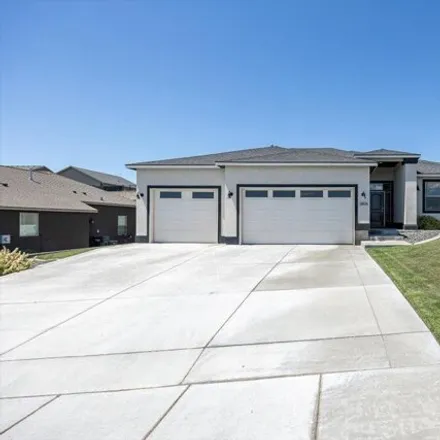 Buy this 3 bed house on 3806 Cook Ln in Pasco, Washington