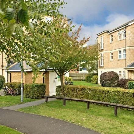 Rent this 3 bed apartment on 12 Venneit Close in Oxford, OX1 1AD