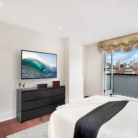 Rent this 3 bed apartment on Wilona Avenue in Lavender Bay NSW 2060, Australia