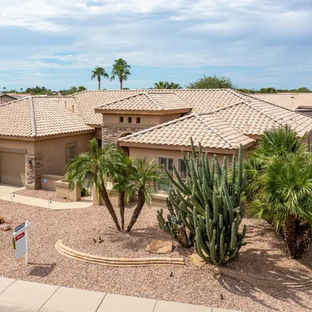 Image 2 - 15504 West Staint Andrews Way, Surprise, AZ 85374, USA - House for sale