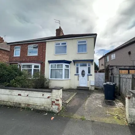 Buy this 3 bed duplex on Simply Food And Drinks in Geneva Road, Darlington