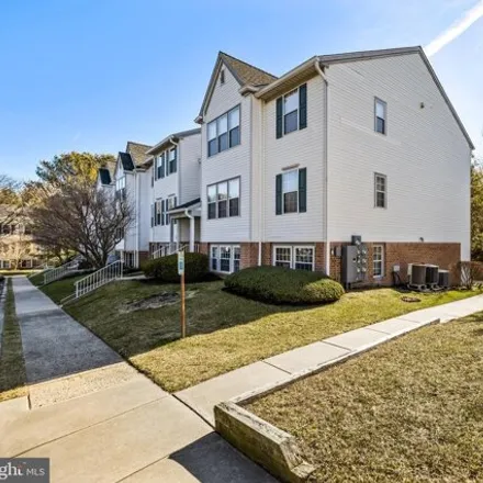 Image 6 - 18 Jumpers Circle, Perry Hall, MD 21236, USA - Condo for sale