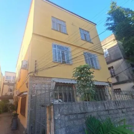 Buy this 2 bed apartment on Rua Tupinambás in São Francisco, Niterói - RJ