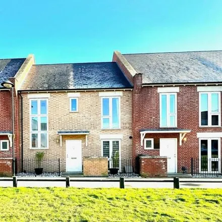 Buy this 3 bed townhouse on 82 Knot Tiers Drive in Upton Meadows, NN5 4AY