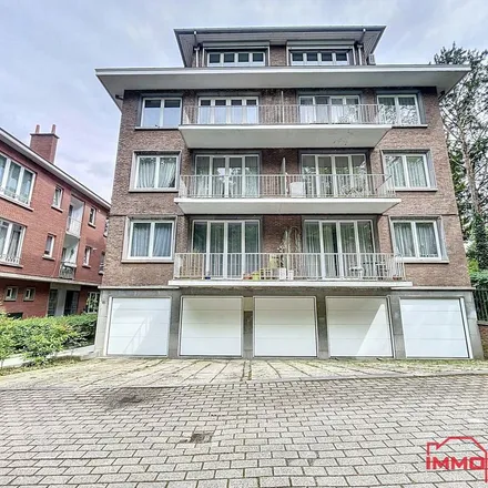 Rent this 1 bed apartment on Avenue Houzeau - Houzeaulaan 88A in 1180 Uccle - Ukkel, Belgium