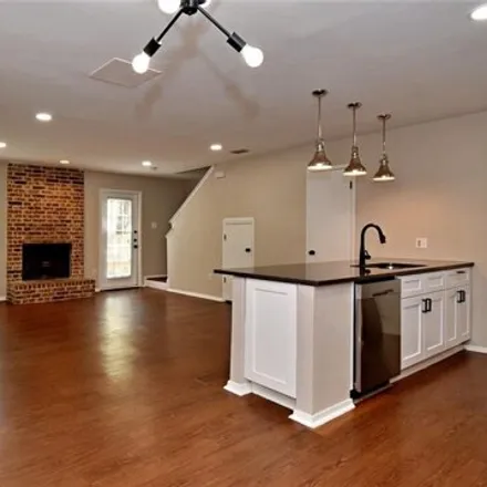 Image 4 - 4411 Whispering Valley Drive, Austin, TX 78727, USA - Apartment for rent