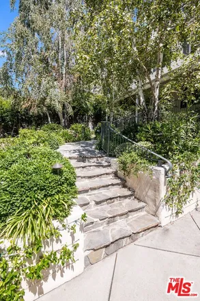 Image 3 - 10576 Lindbrook Drive, Los Angeles, CA 90024, USA - House for sale