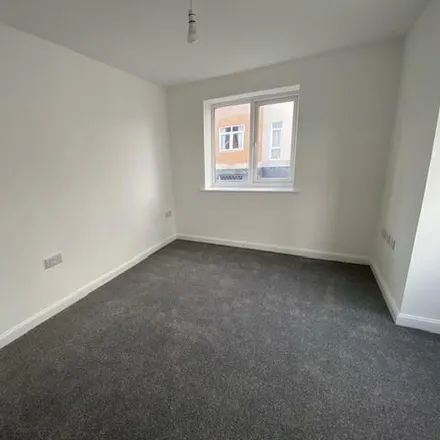 Image 7 - 4 Holly Garden, Bristol, BS34 5FU, United Kingdom - Townhouse for rent