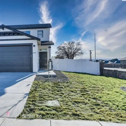 Buy this 2 bed townhouse on 66th Place in Pasco, WA