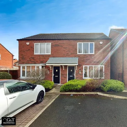 Image 1 - Rainbow Court, Cradley Heath, B64 5DX, United Kingdom - Duplex for rent