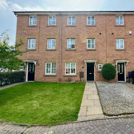 Rent this 4 bed townhouse on Solihull Gospel Hall in Solihull Bypass, Elmdon Heath