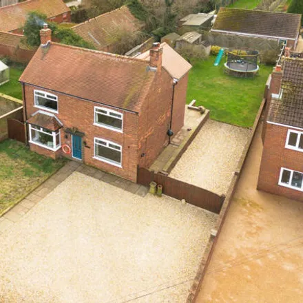 Buy this 3 bed house on unnamed road in Whitgift, DN14 8HN