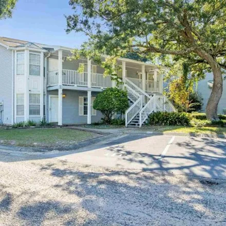 Rent this 2 bed condo on 6260 Chablis Lane in Pensacola, FL 32504