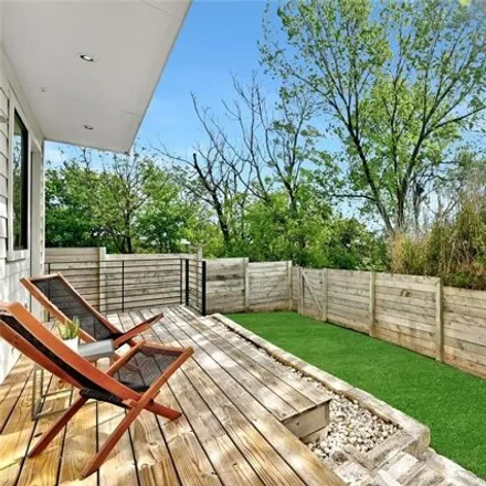 Image 3 - 2414 East 8th Street, Austin, TX 78702, USA - House for sale