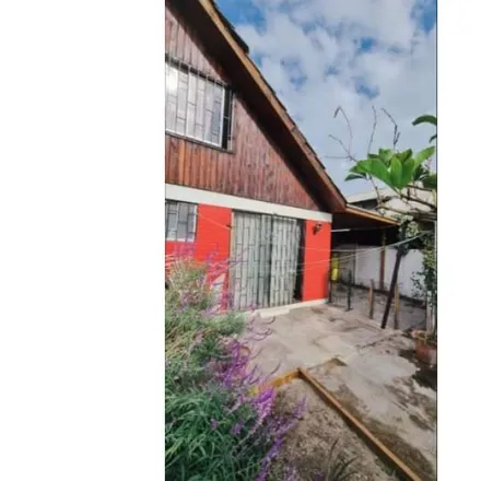 Buy this 3 bed house on Cimarrón 10383 in 825 0736 Provincia de Santiago, Chile