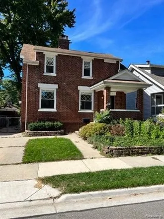 Rent this 4 bed house on 1002 Batavia Avenue in Royal Oak, MI 48067