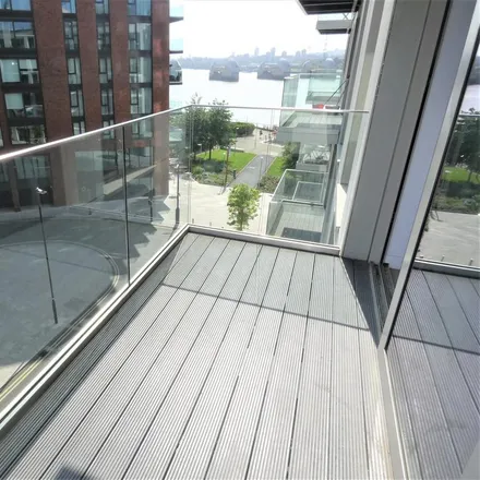 Image 7 - Commodore House, Admiralty Avenue, London, E16 2PZ, United Kingdom - Apartment for rent