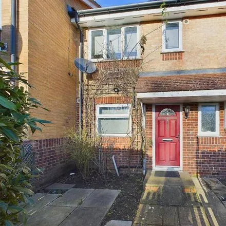 Rent this 2 bed townhouse on 135B Star Lane in London, BR5 3LN