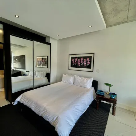 Image 1 - Engen, Corlett Drive, Johannesburg Ward 74, Rosebank, 2076, South Africa - Apartment for rent