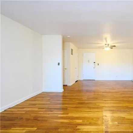 Image 7 - 1663 Central Park Avenue, Mohegan Heights, City of Yonkers, NY 10710, USA - Apartment for rent
