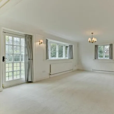 Rent this 5 bed house on High Pine Close in Weybridge, KT13 9EB