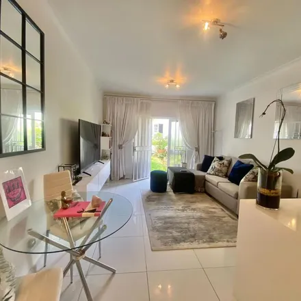 Image 4 - Jan Smuts Avenue, Parktown North, Rosebank, 2132, South Africa - Apartment for rent