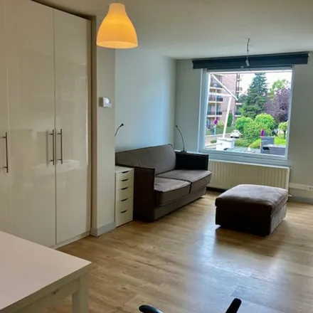 Rent this 1 bed apartment on Driekoningenstraat 72 in 9100 Sint-Niklaas, Belgium
