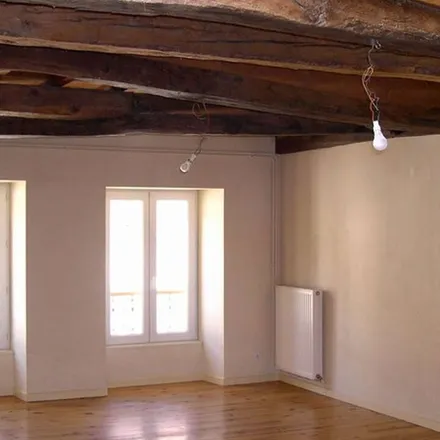 Rent this 3 bed apartment on Saint-adrien in 70100 Gray, France
