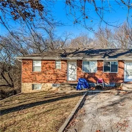 Buy this studio house on 4807 Northwest Homestead Road in Riverside, MO 64150