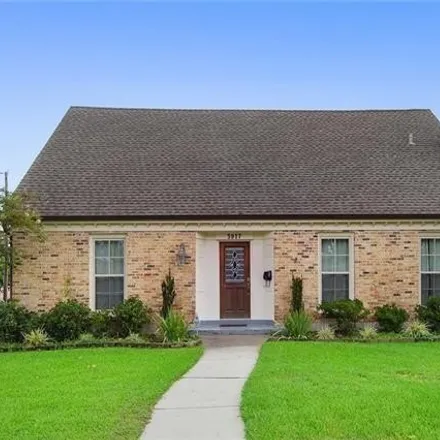 Buy this 3 bed house on 3917 Cleveland Place in Metairie, LA 70003