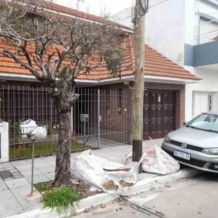 Buy this 3 bed house on Alvear 117 in Quilmes Este, 1878 Quilmes