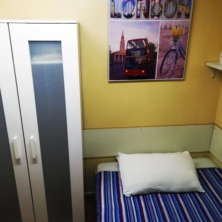Rent this 1 bed apartment on Carrer de Vallparda in 08904 l'Hospitalet de Llobregat, Spain