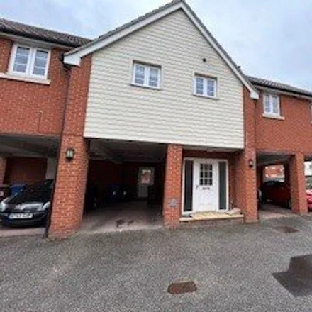 Rent this 3 bed house on Metis Place in Ipswich, IP1 5FE