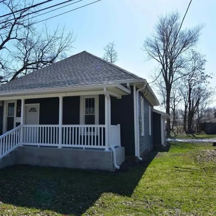 Image 3 - 435 West 11th Street, Winamac, IN 46996, USA - House for sale