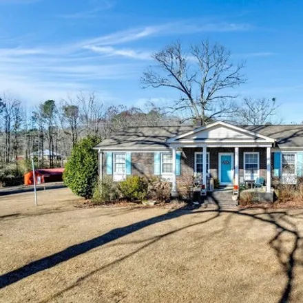 Buy this 3 bed house on 314 Crescent Cir in Jasper, Alabama