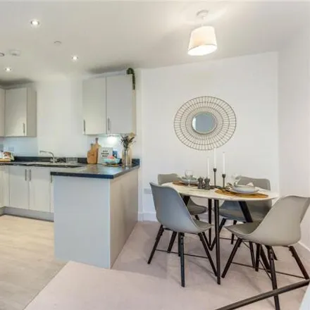 Image 3 - Fellows Rise, Winchester, SO22 5SX, United Kingdom - Apartment for sale